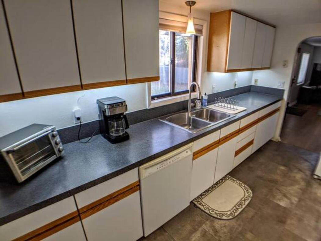 Little Blue Bungalow: Pet-Friendly Oasis near BSU and Downtown Boise Exterior photo