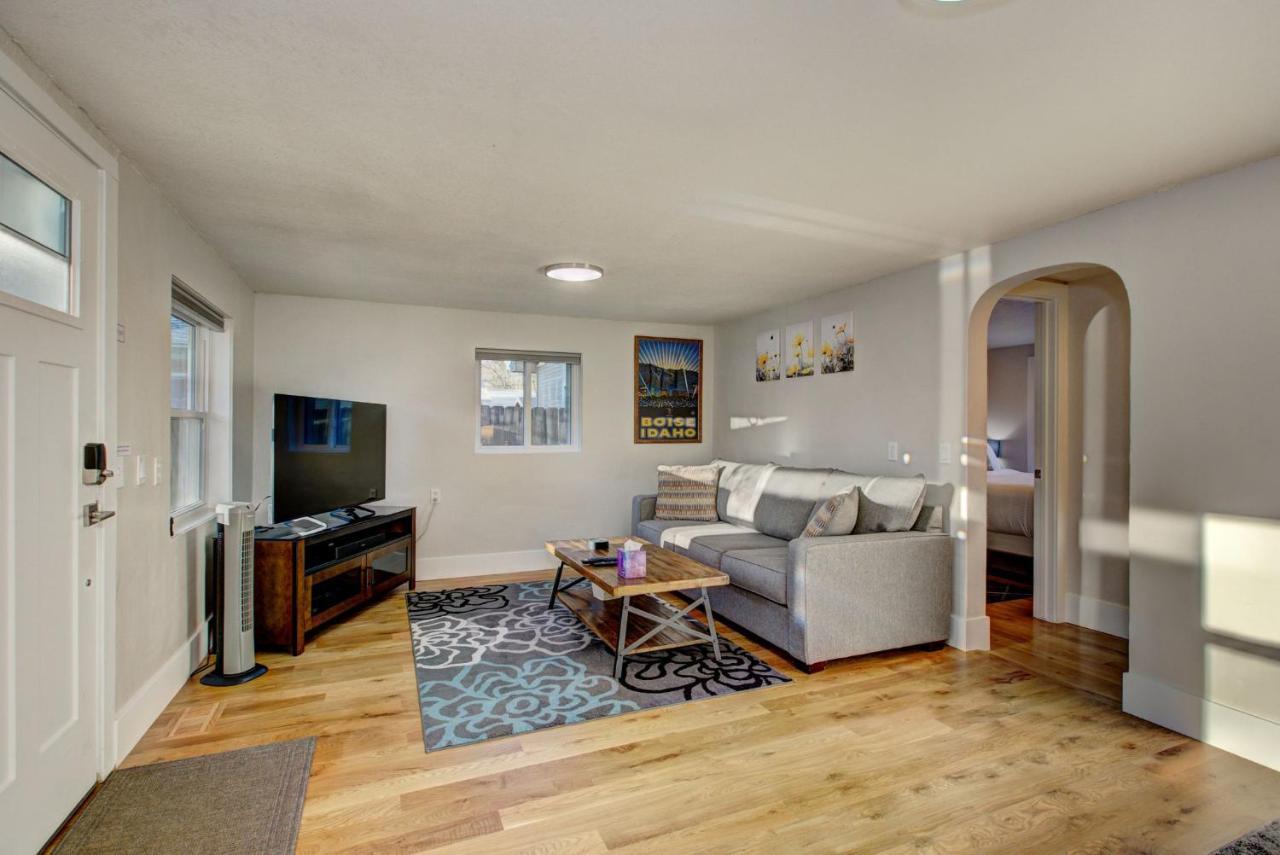 Little Blue Bungalow: Pet-Friendly Oasis near BSU and Downtown Boise Exterior photo
