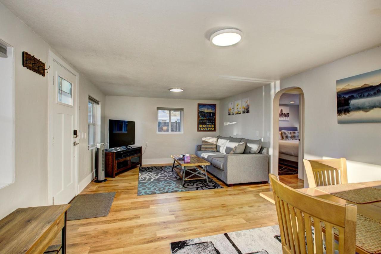Little Blue Bungalow: Pet-Friendly Oasis near BSU and Downtown Boise Exterior photo