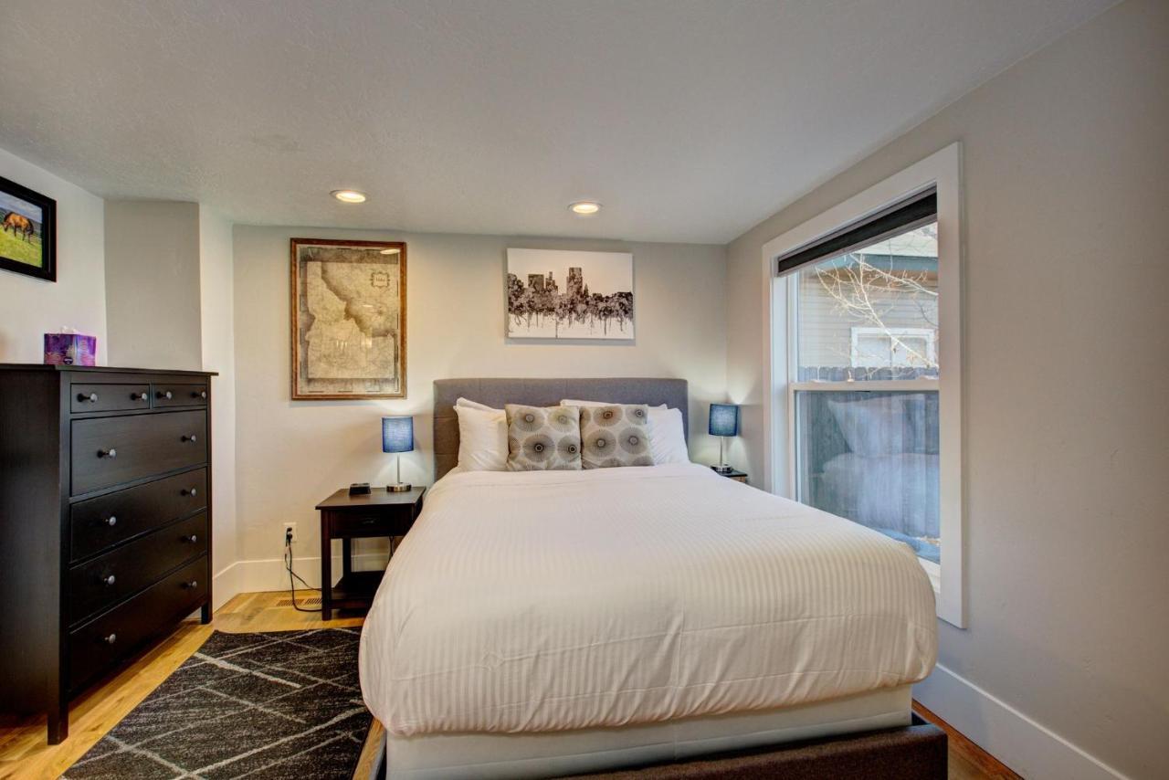 Little Blue Bungalow: Pet-Friendly Oasis near BSU and Downtown Boise Exterior photo